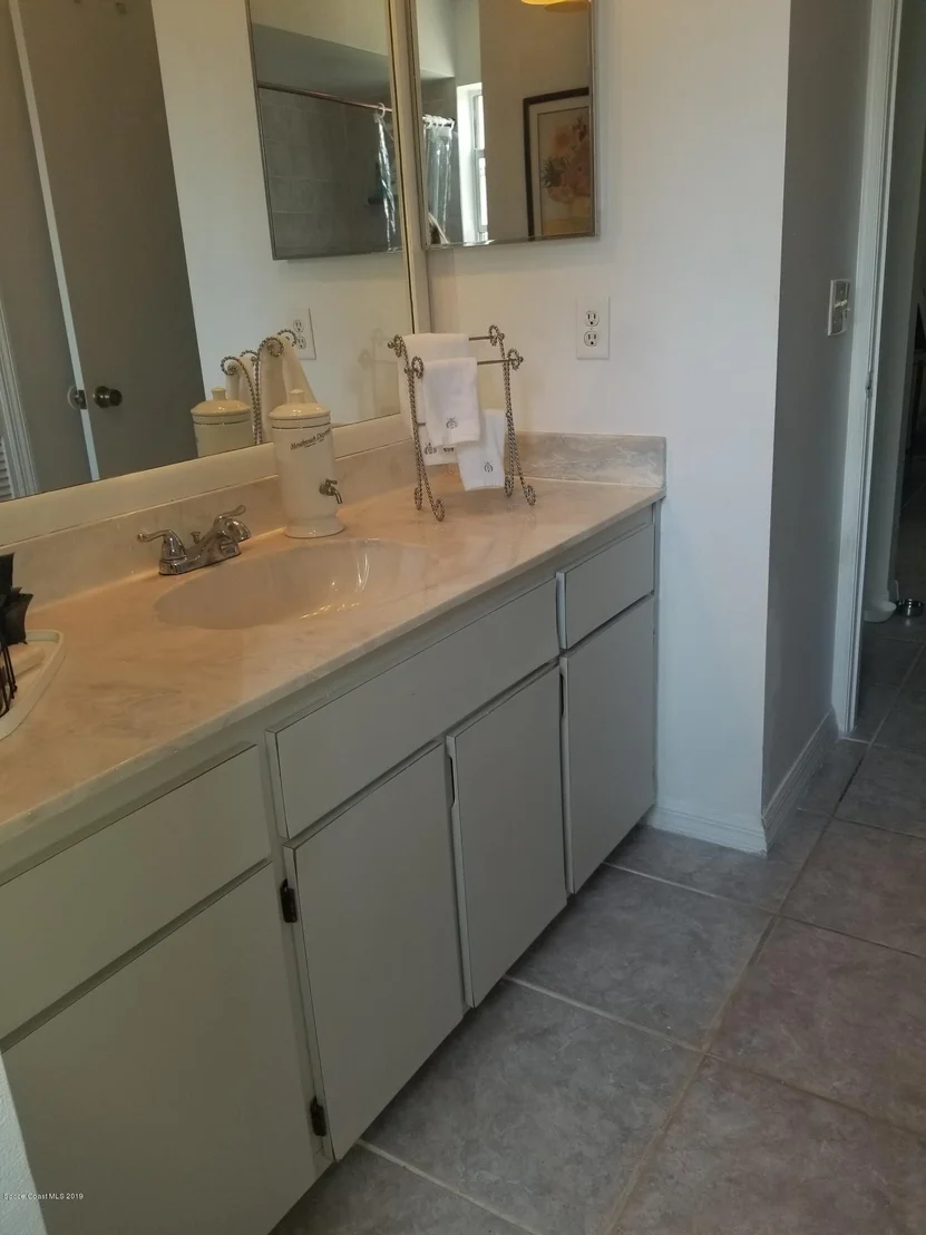 Photo of 5095 Carter Street