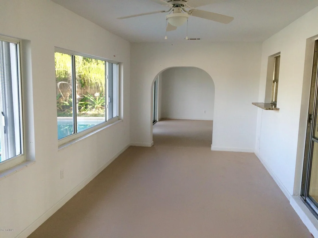 Photo of 768 Bianca Drive NE