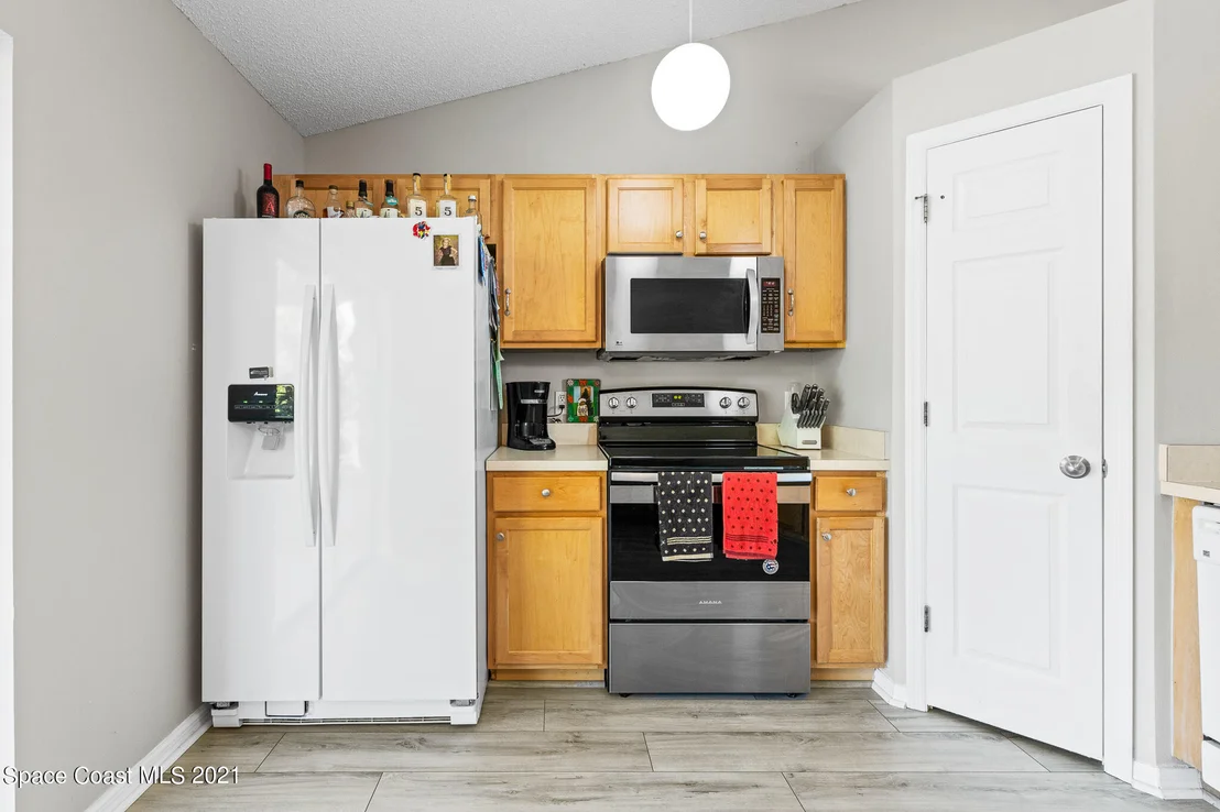 Photo of 2149 Redwood Circle
