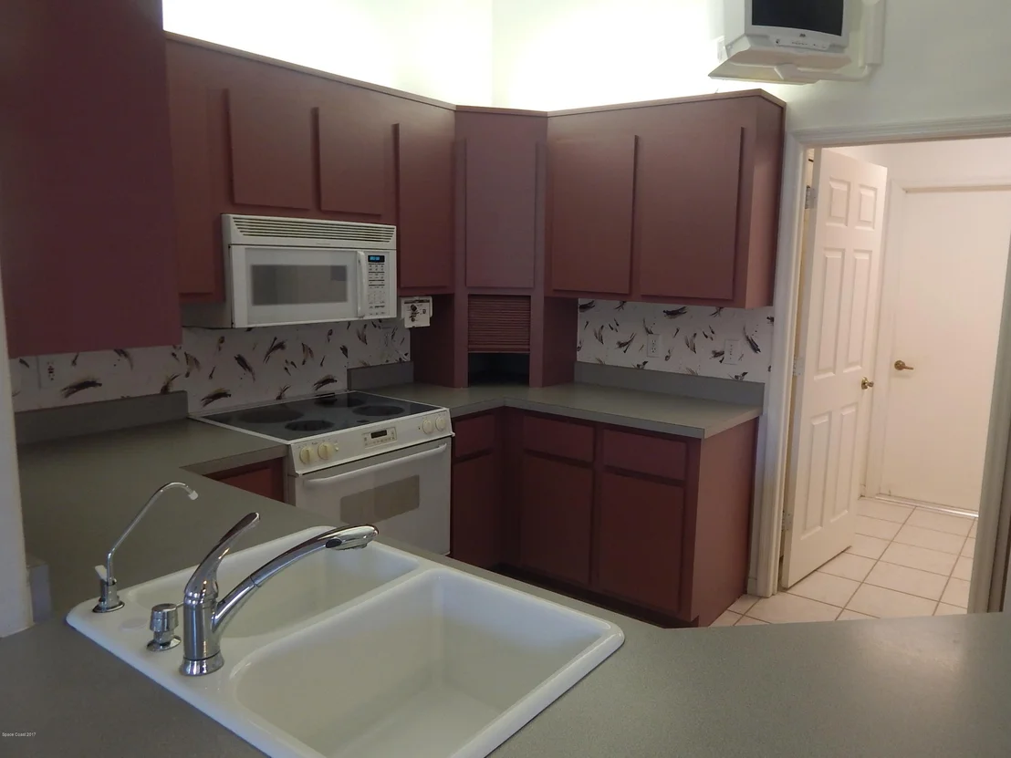 Photo of 711 Montclair Road NE