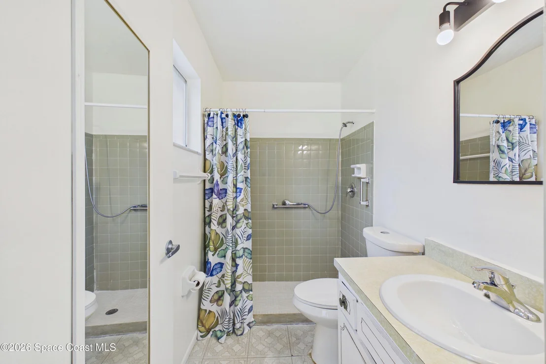 Photo of 1325 Ethel Circle NE