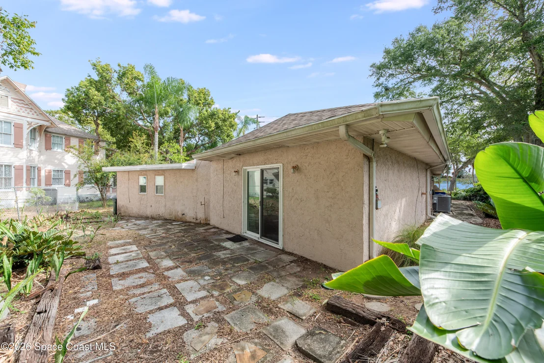 Photo of 555 Rockledge Drive