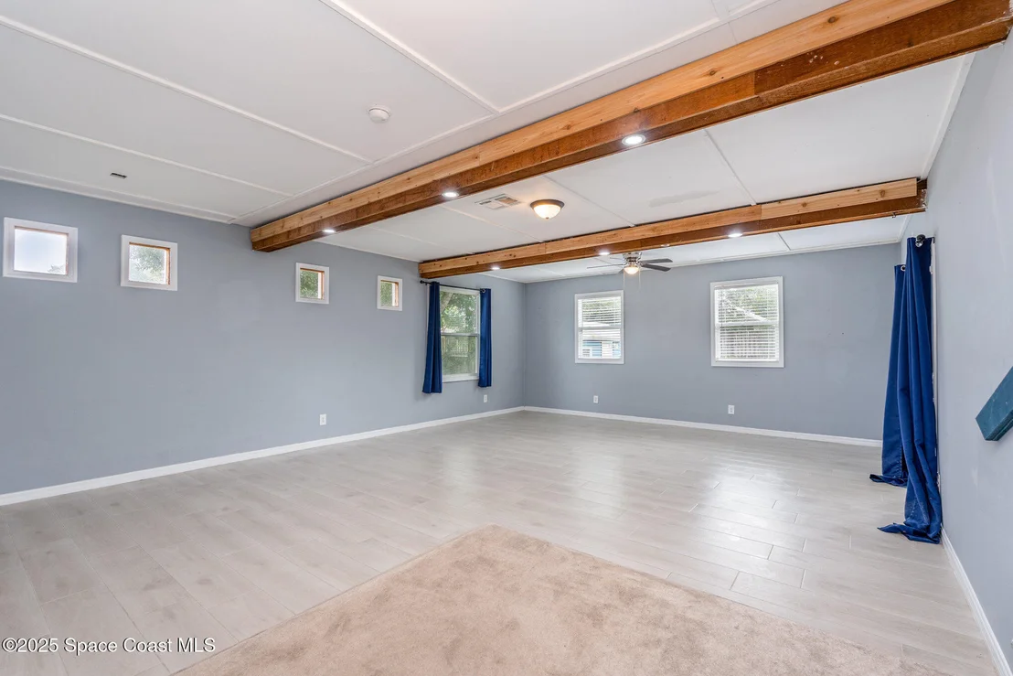 Photo of 190 Stephenson Drive NE