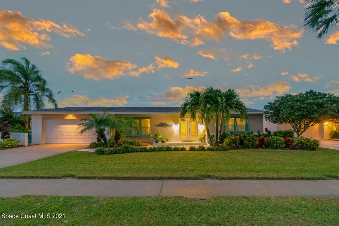 Photo of 481 Cardinal Drive