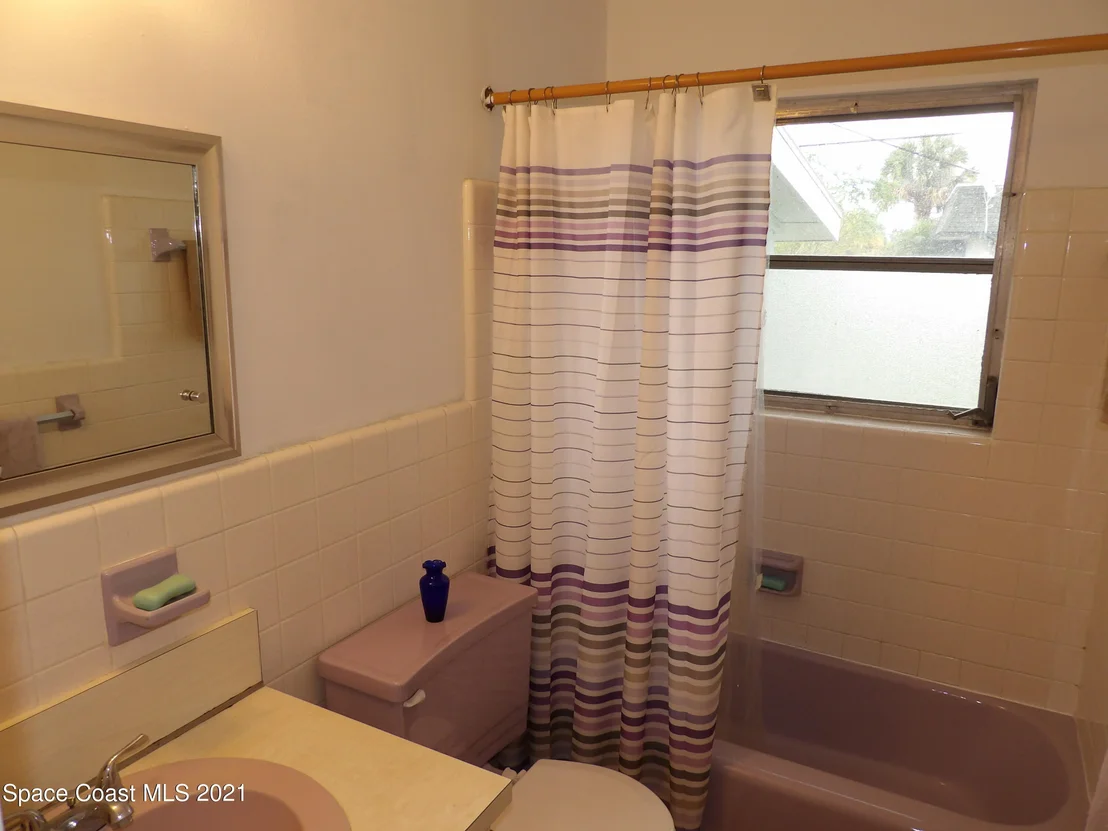 Photo of 797 Bianca Drive NE