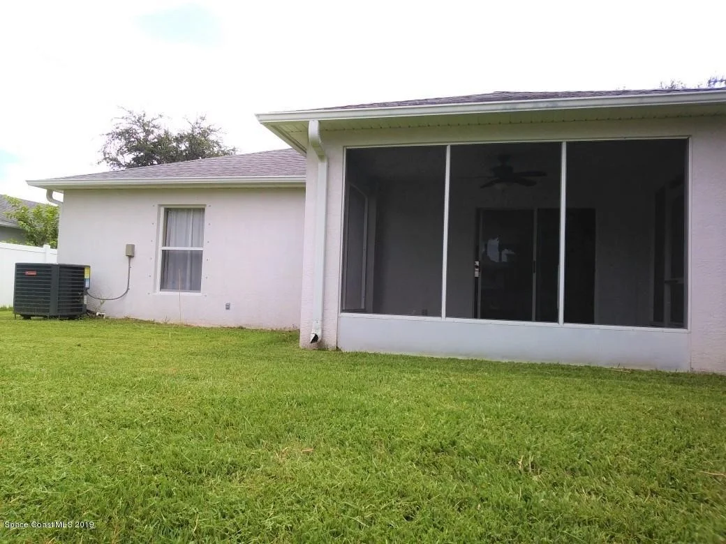 Photo of 1083 Del Mar Circle