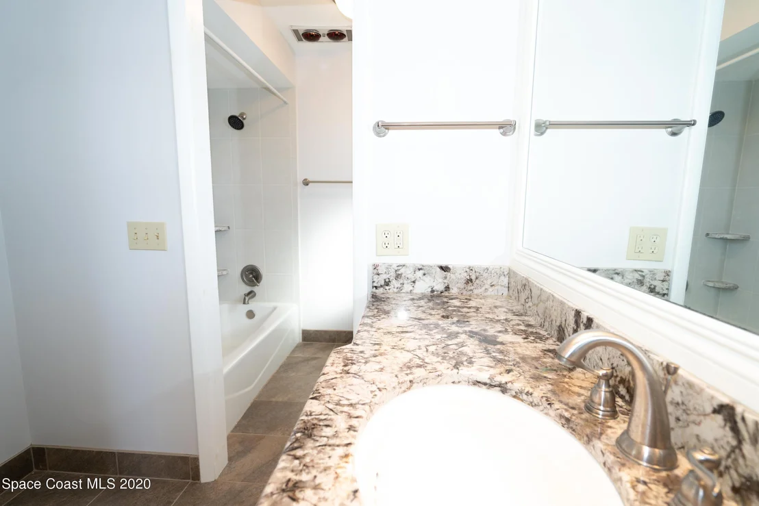 Photo of 452 Dorset Drive