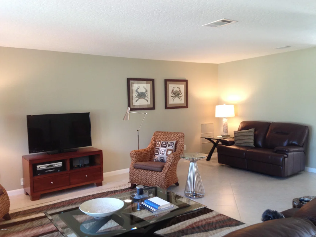 Photo of 635 Kingston Circle