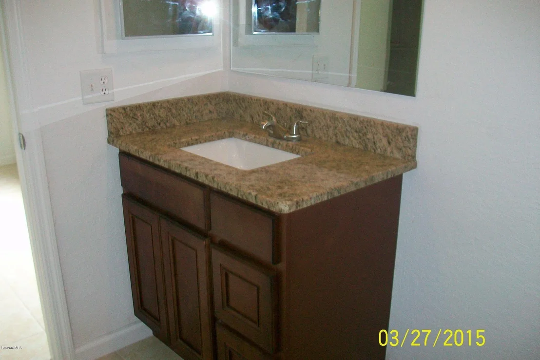 Photo of 1132 NE Mariposa Drive