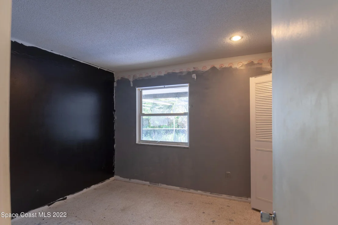 Photo of 722 Bianca Drive NE