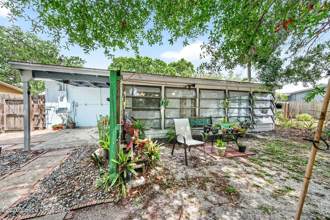 Photo of 2737 Cherbourg Road