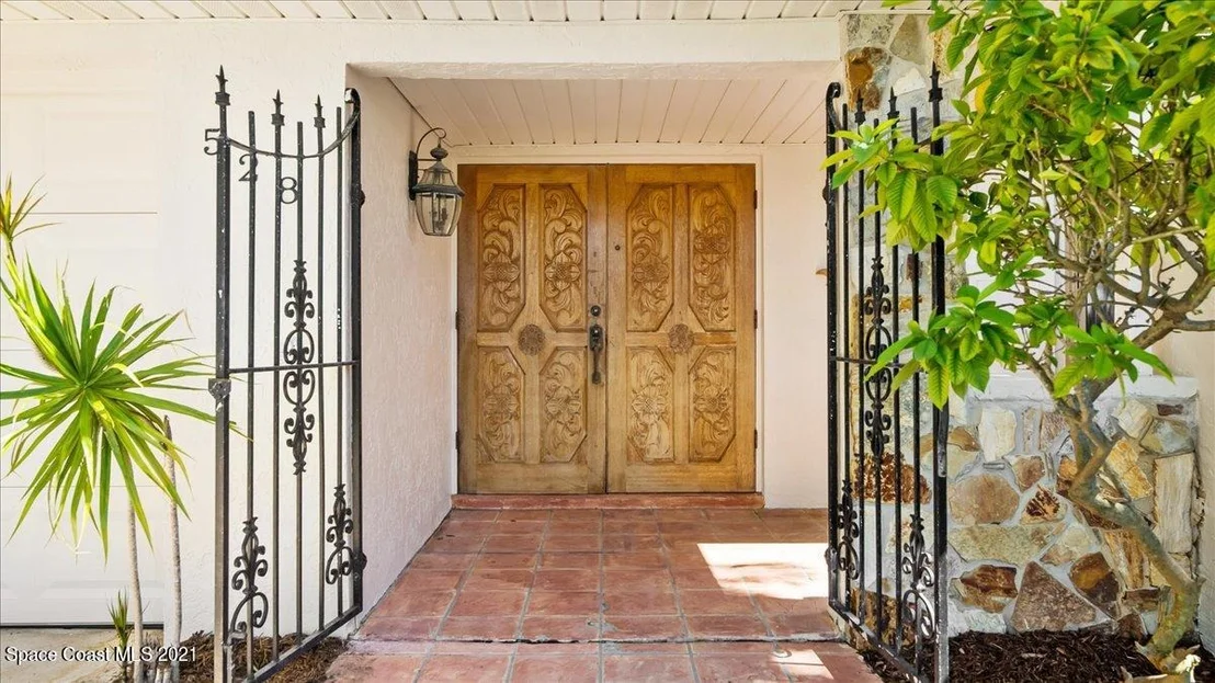 Photo of 528 Solitaire Palm Drive