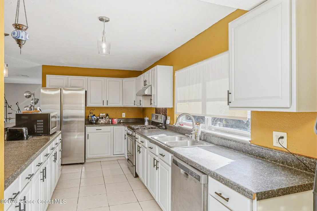 Photo of 110 Lagoon Avenue
