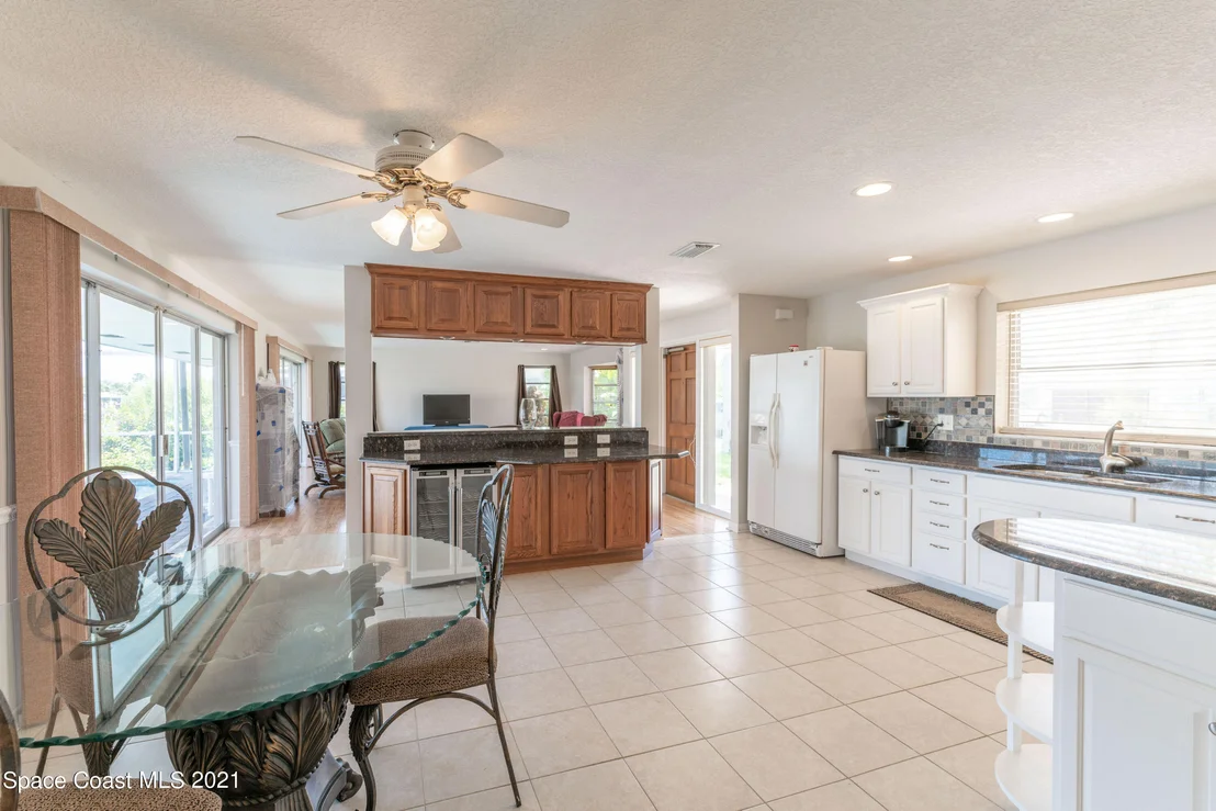 Photo of 483 Sandpiper Drive