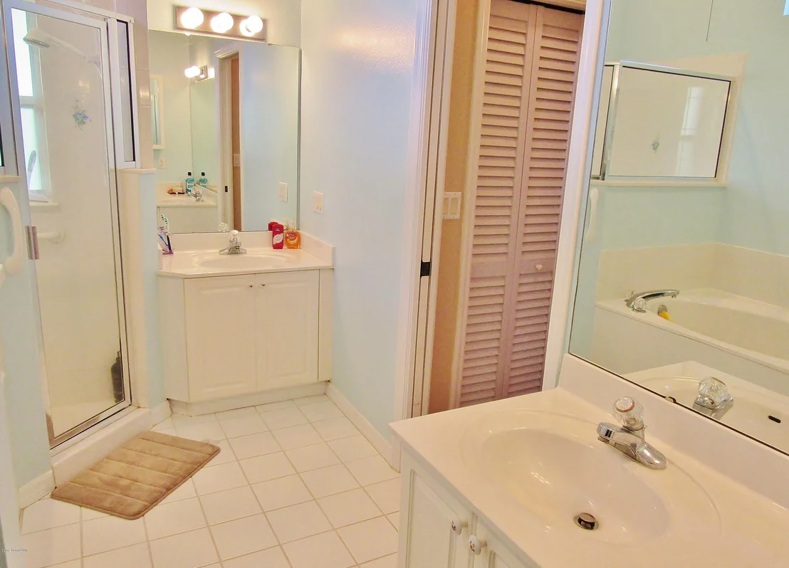 Photo of 969 Kingfisher Way