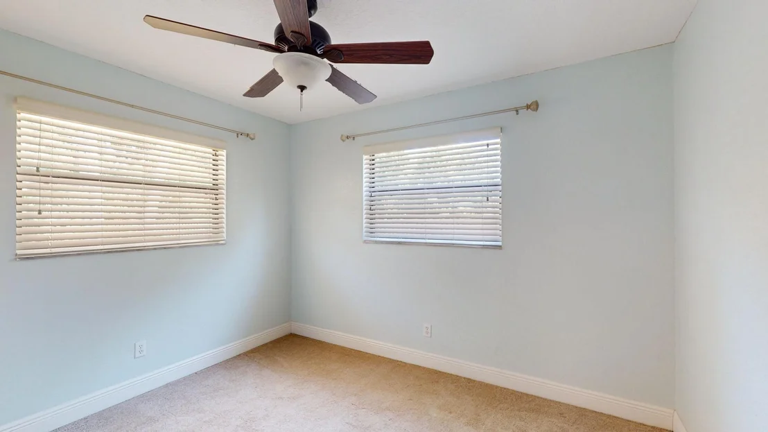 Photo of 112 E Haven Drive
