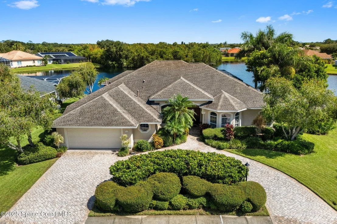 Photo of 921 Wildwood Drive