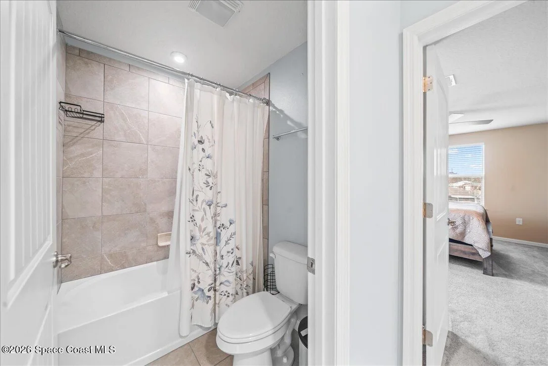 Photo of 800 Lyons Circle NW