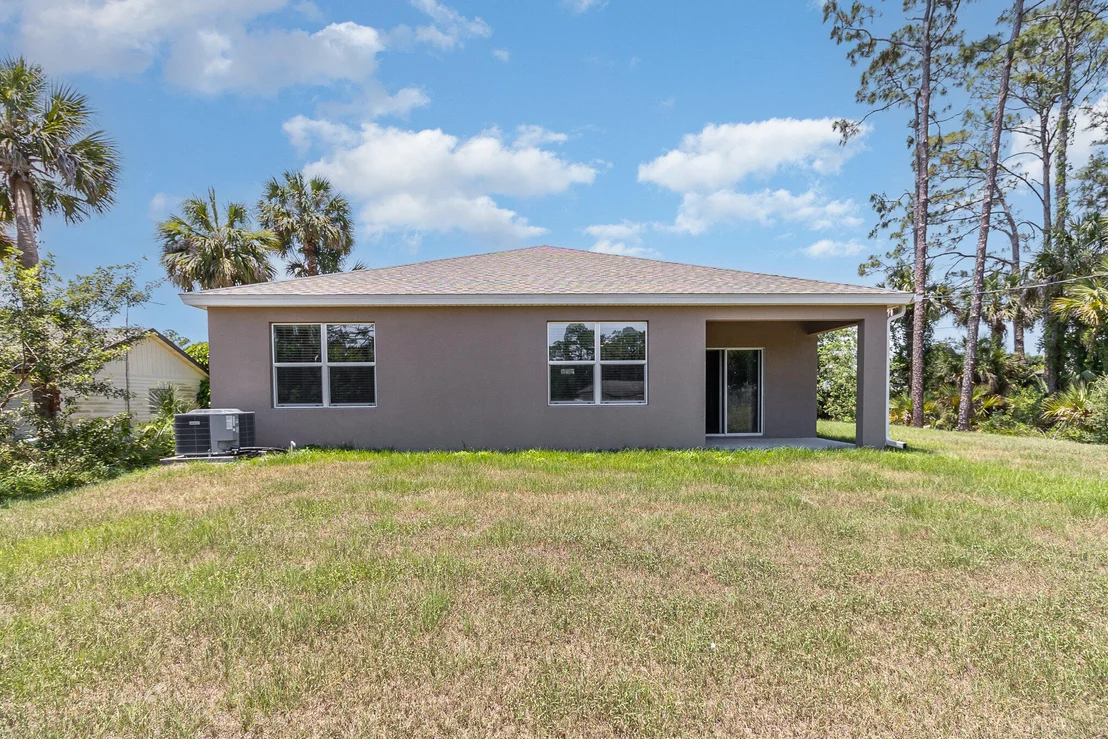 Photo of 656 Airoso Road SE