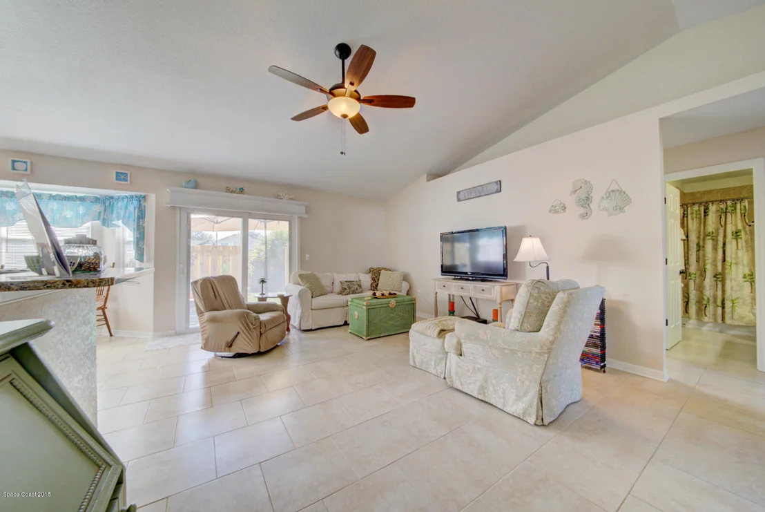 Photo of 6483 Bamboo Avenue