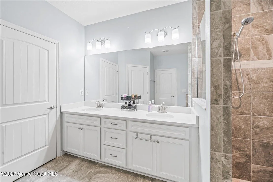 Photo of 800 Lyons Circle NW