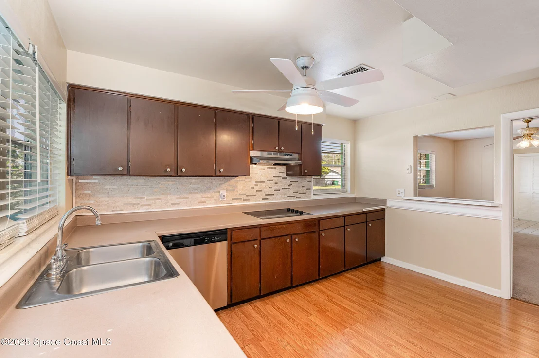 Photo of 445 Pine Boulevard