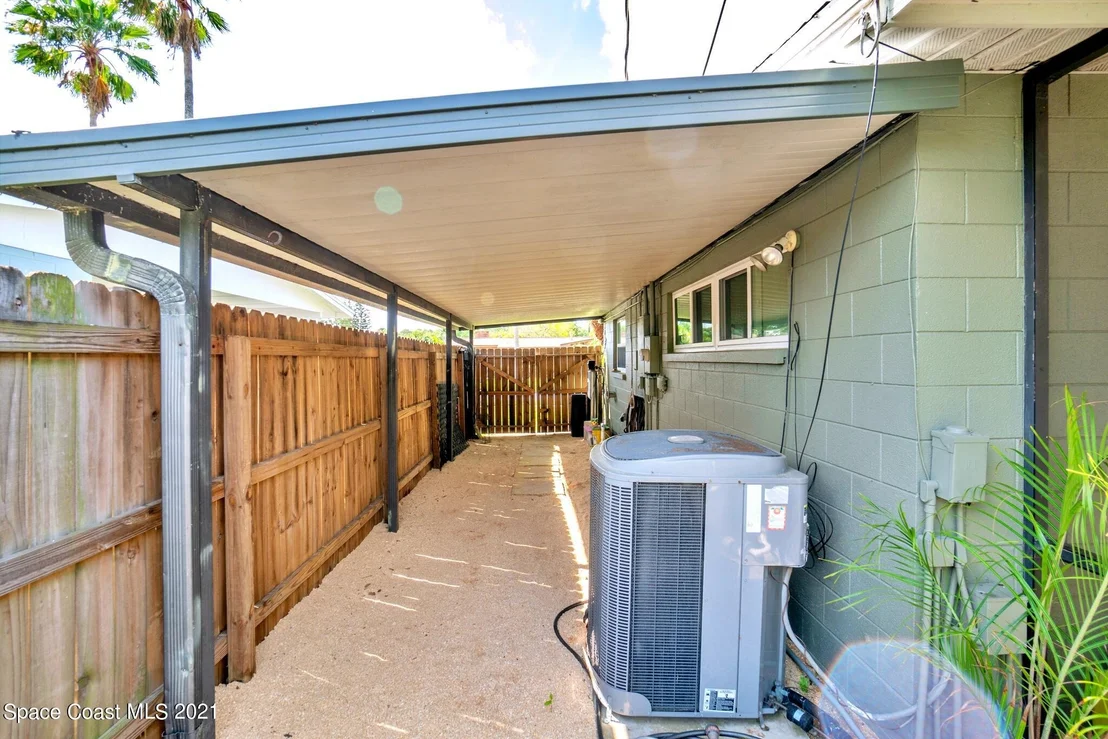Photo of 1096 Madrid Road