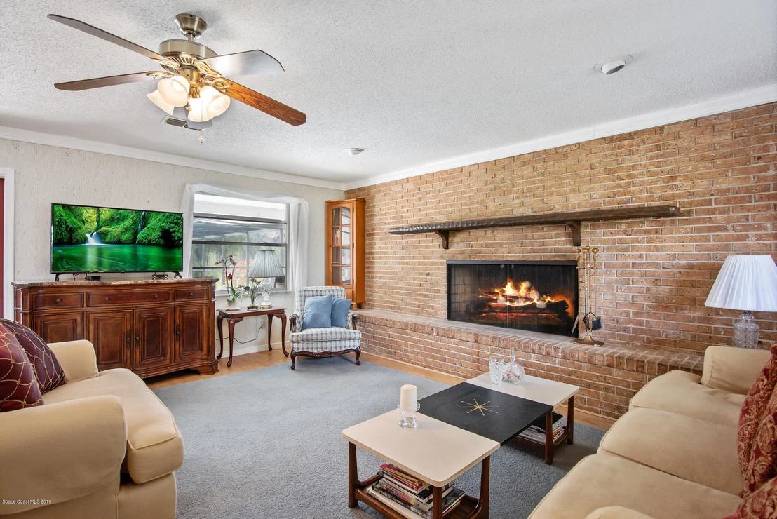Photo of 606 Dunbarton Circle NE