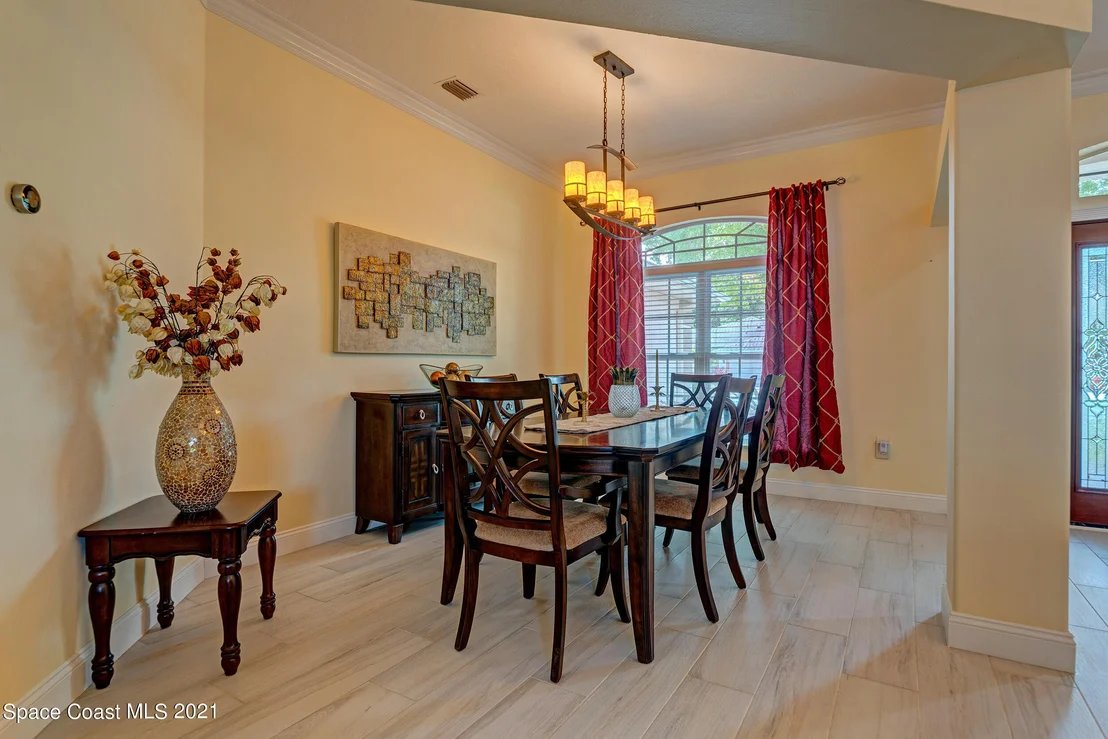 Photo of 876 Shoshone Lane