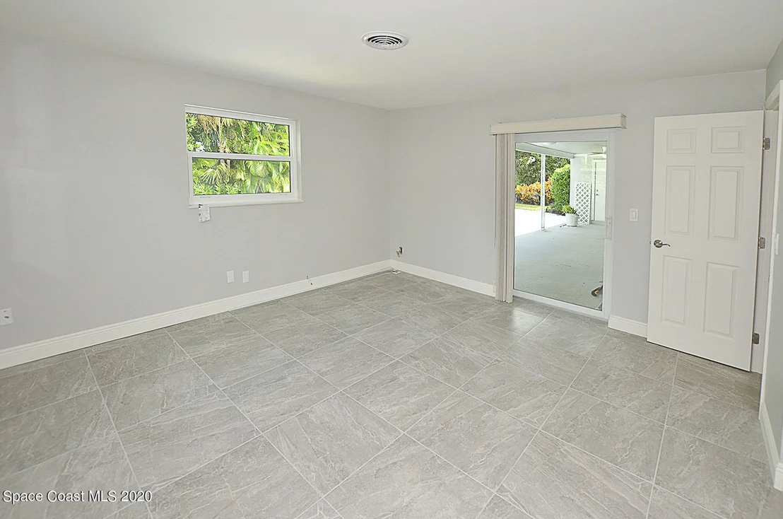 Photo of 876 Norfolk Pine Lane