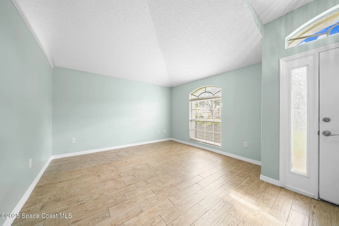 Photo of 574 Sedgewood Circle