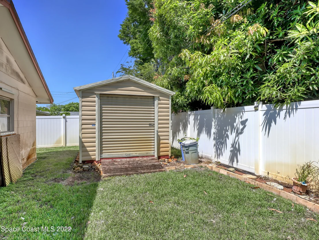 Photo of 916 Kings Post Road