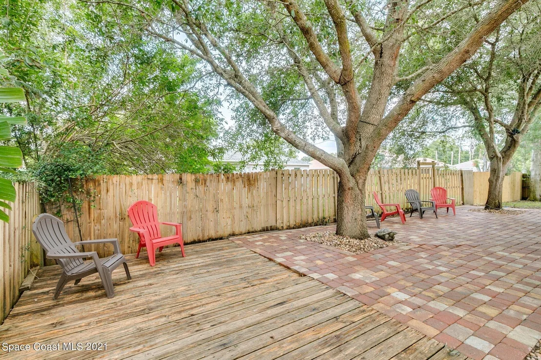 Photo of 6480 Leonard Avenue