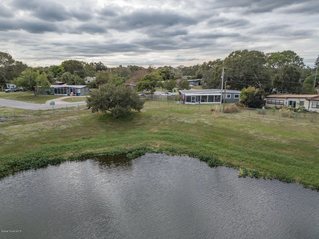 Photo of 812 W Highland Drive