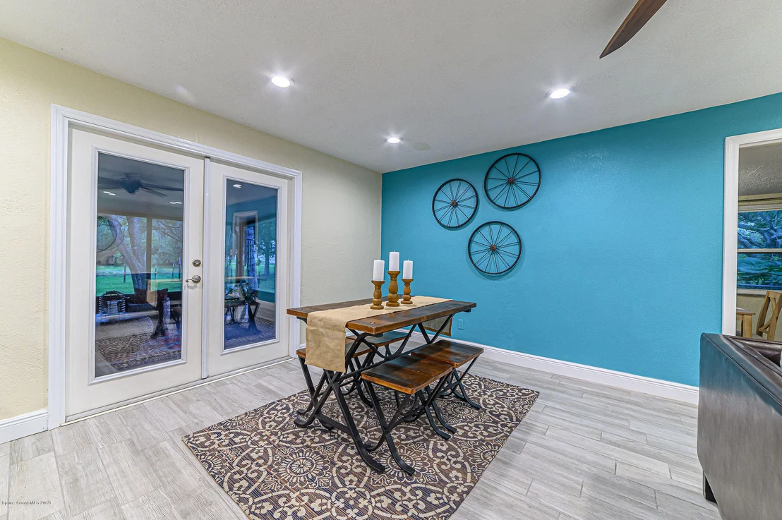 Photo of 3905 Lake Washington Road