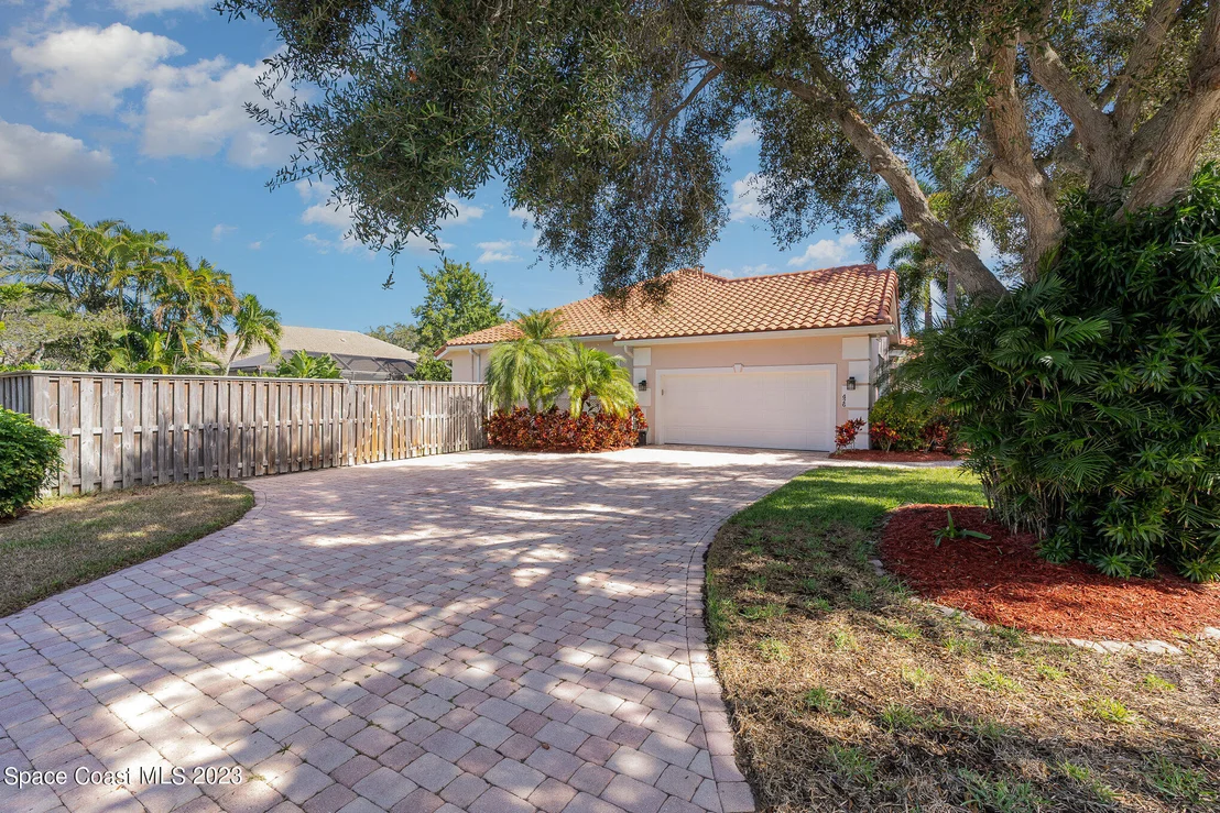 Photo of 426 Southampton Drive