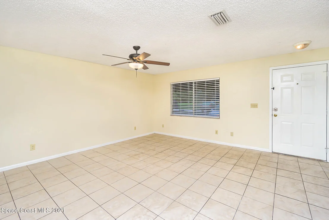 Photo of Unit 27 at 1880 Murrell Road