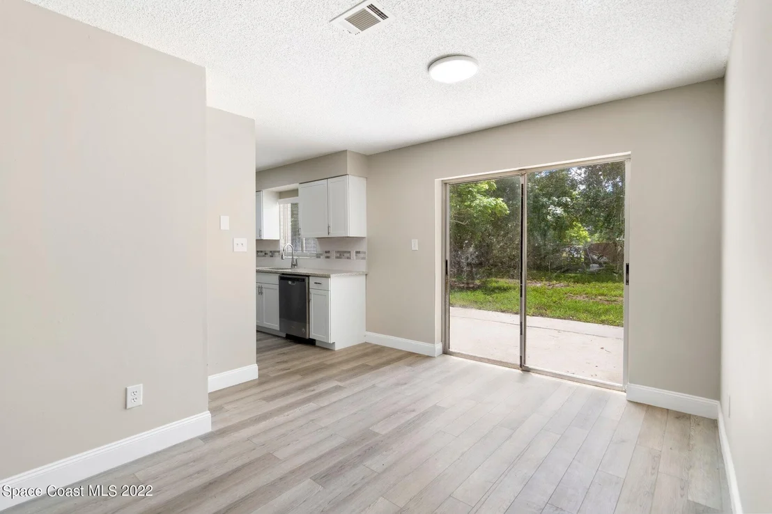 Photo of 104 11th Avenue