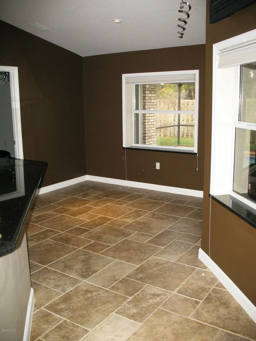 Photo of 2426 Oakcrest Lane