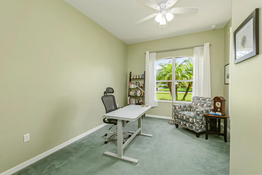 Photo of 2124 Windbrook Drive SE