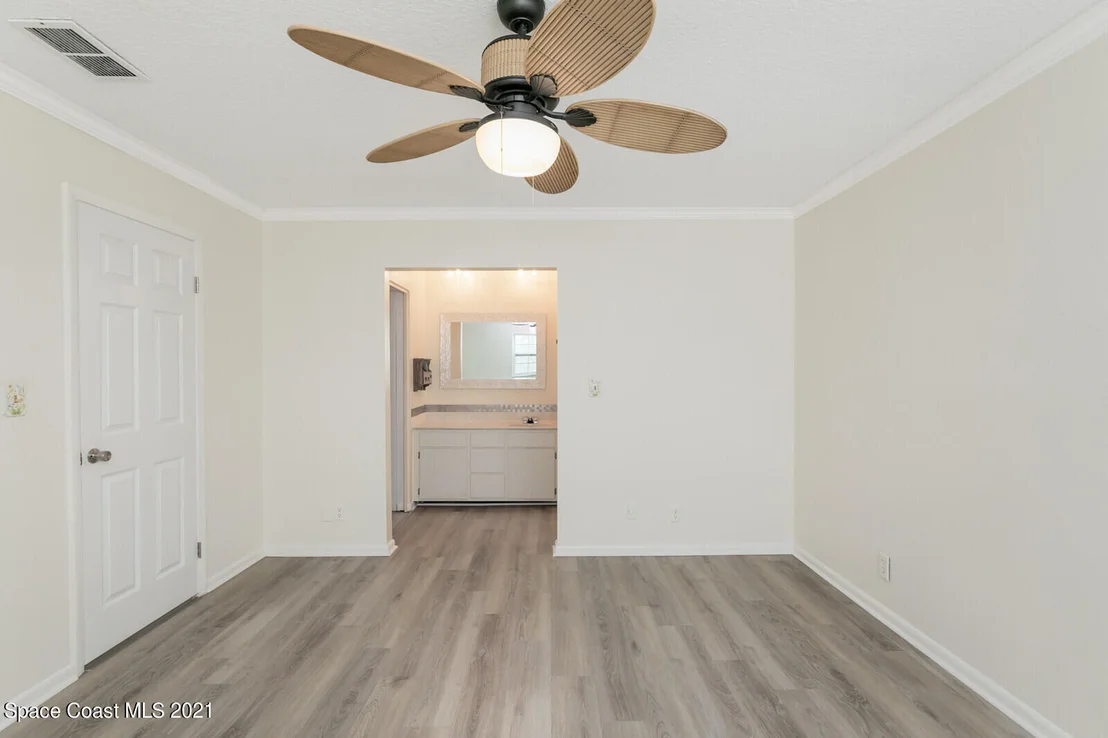 Photo of 300 Bahama Drive