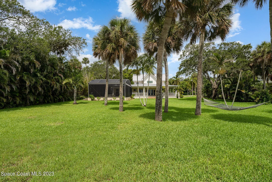 Photo of 1321 Pineapple Avenue