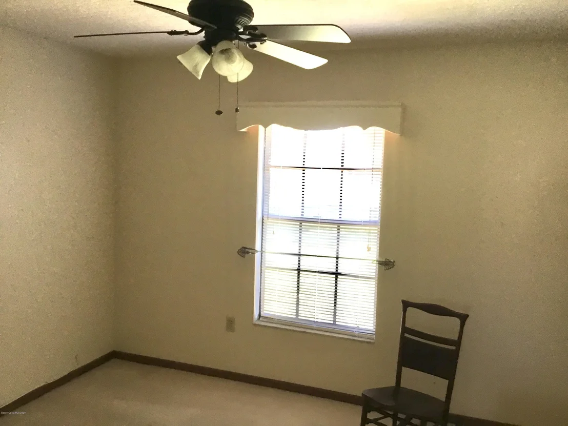 Photo of 998 Lyons Circle NW