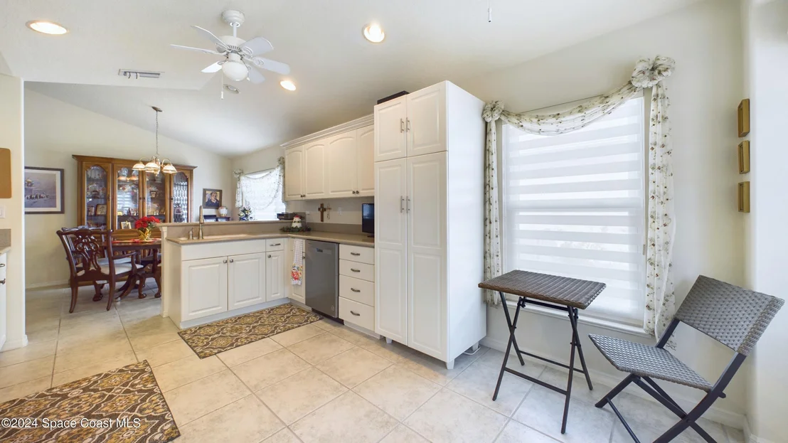 Photo of 2405 Addington Circle