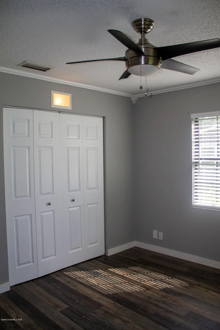 Photo of 472 Rolling Hill Drive