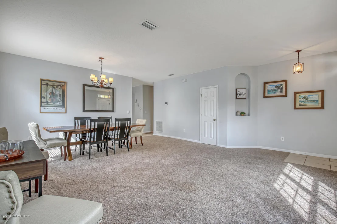Photo of 542 Cressa Circle