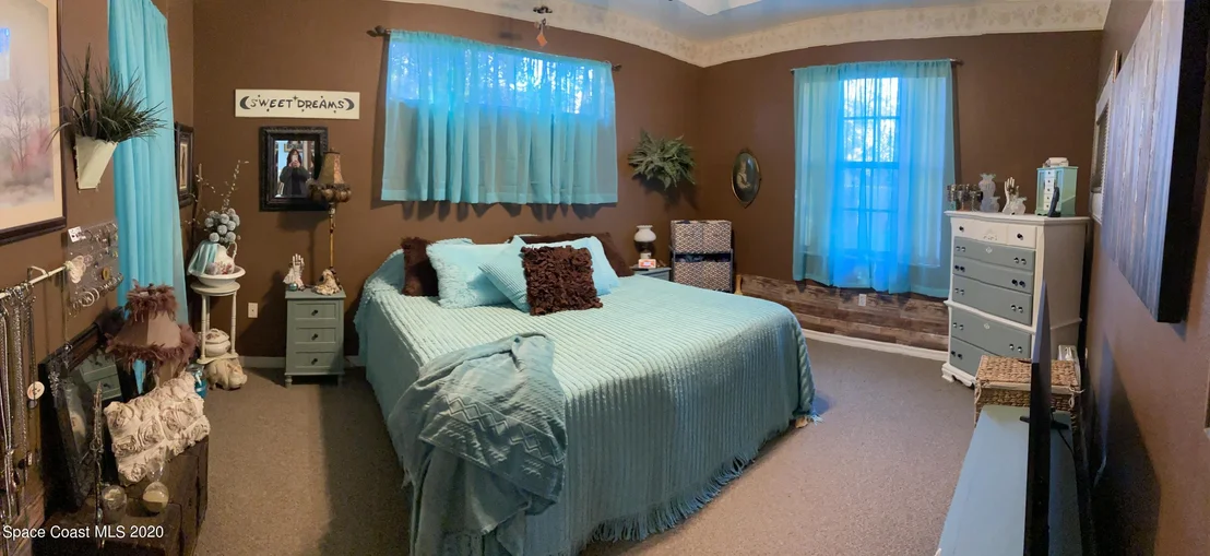 Photo of 3150 Aurora Road