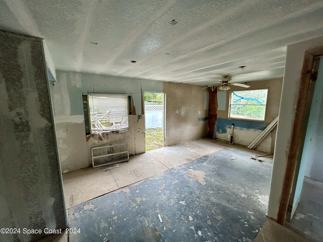 Photo of 326 Iris Street
