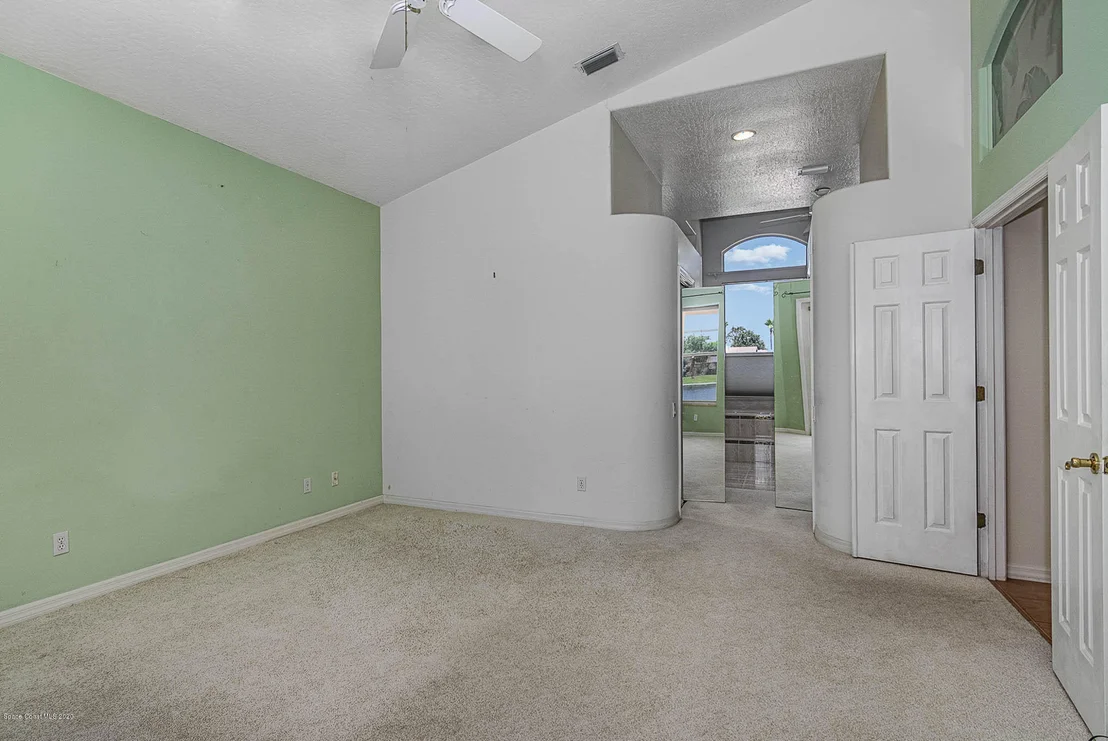Photo of 923 Wildwood Drive