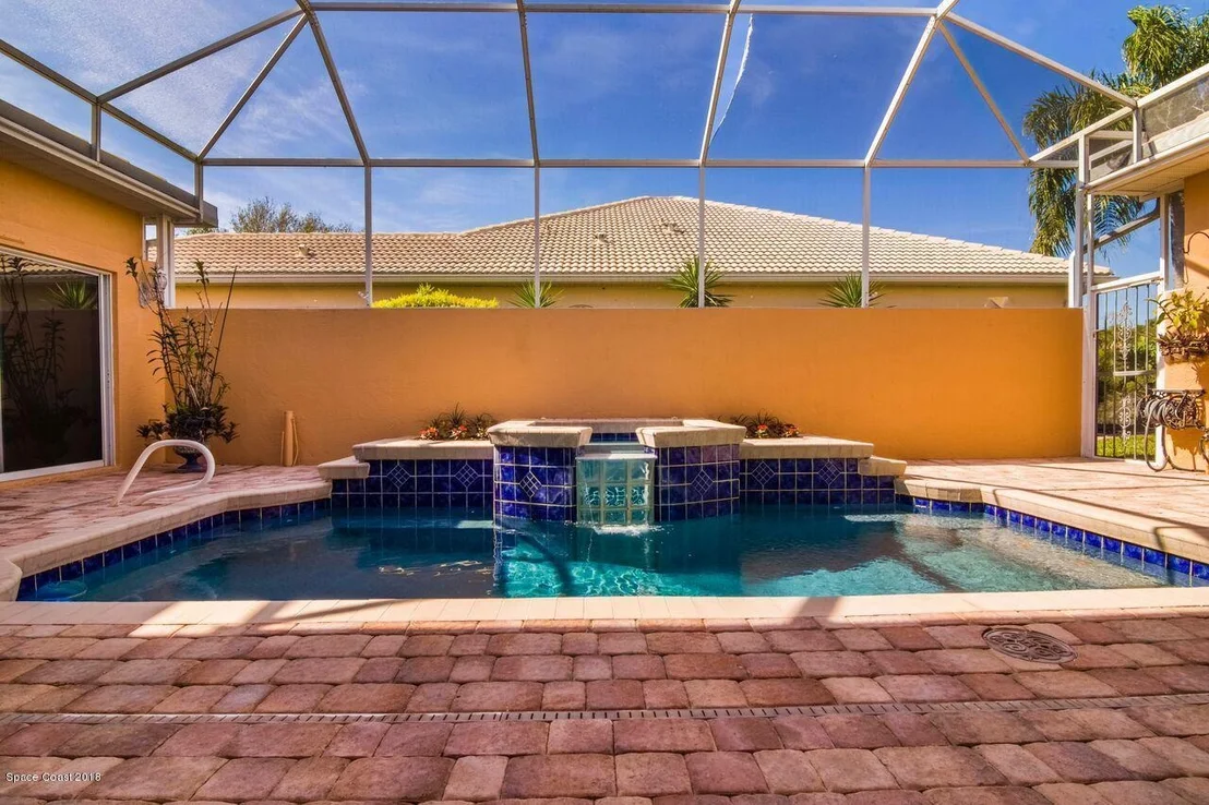 Photo of 943 Palm Brook Drive